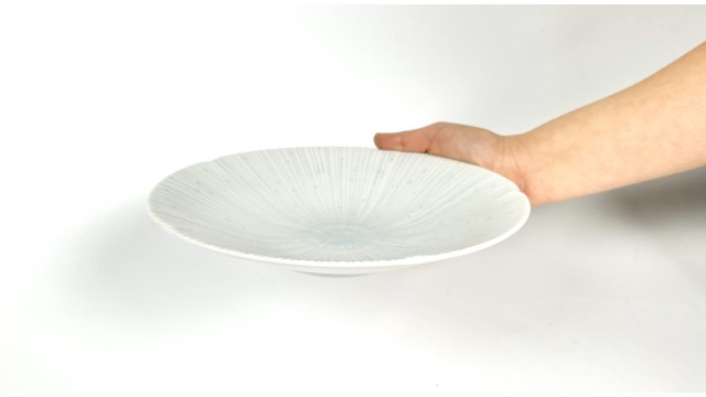 Piatto in Ceramica Mino – Eleganza Giapponese per la Tavola