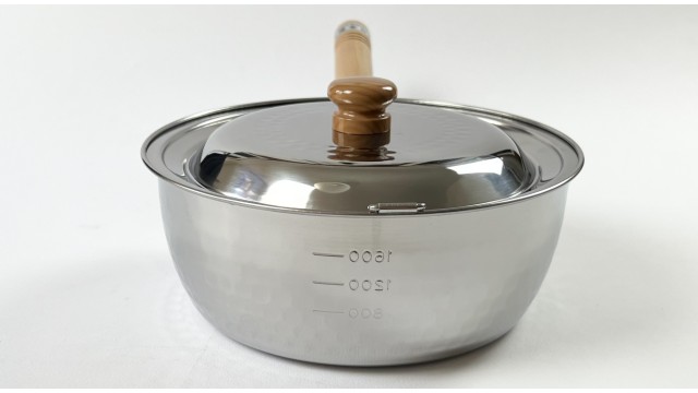 Pentola Yukihira Con Coperchio: alleata di qualità per le tue ricette! Pentola Yukihira Con Coperchio: alleata di qualità per le tue ricette!