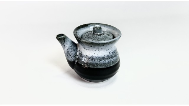 Dosatore Per Salsa Di Soia – Elegante Ceramica Giapponese