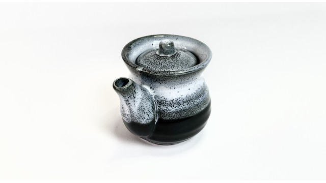 Dosatore Per Salsa Di Soia – Elegante Ceramica Giapponese